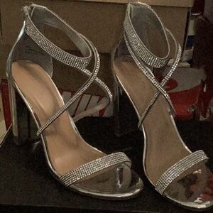 Silver platform heel